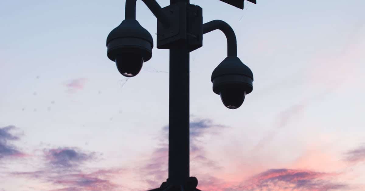 A traffic light on a pole